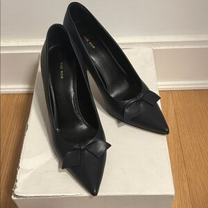 The Row Navy champagne Pump Bow Heels
